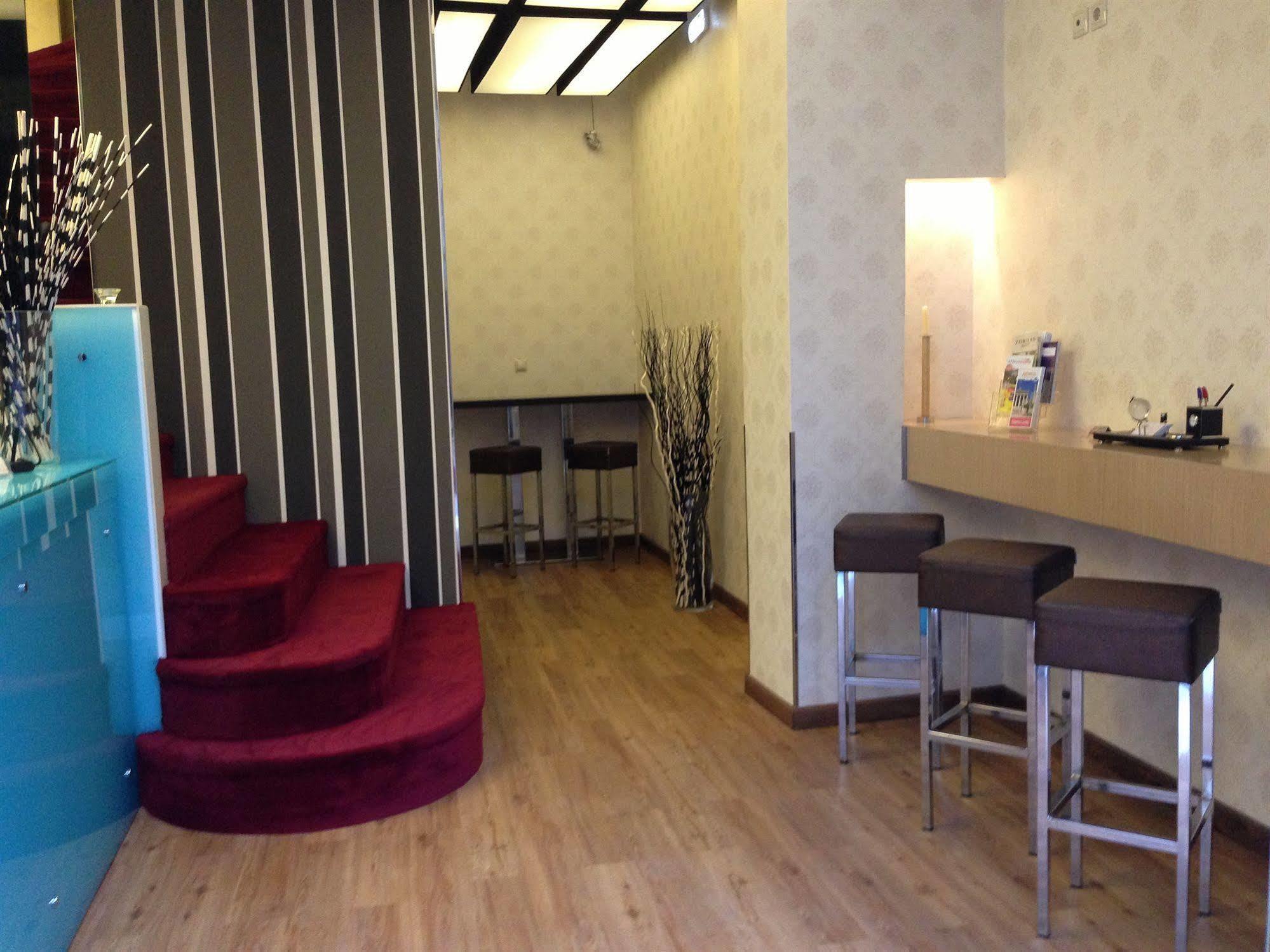 Cosmopolit Hotel Athens Ngoại thất bức ảnh