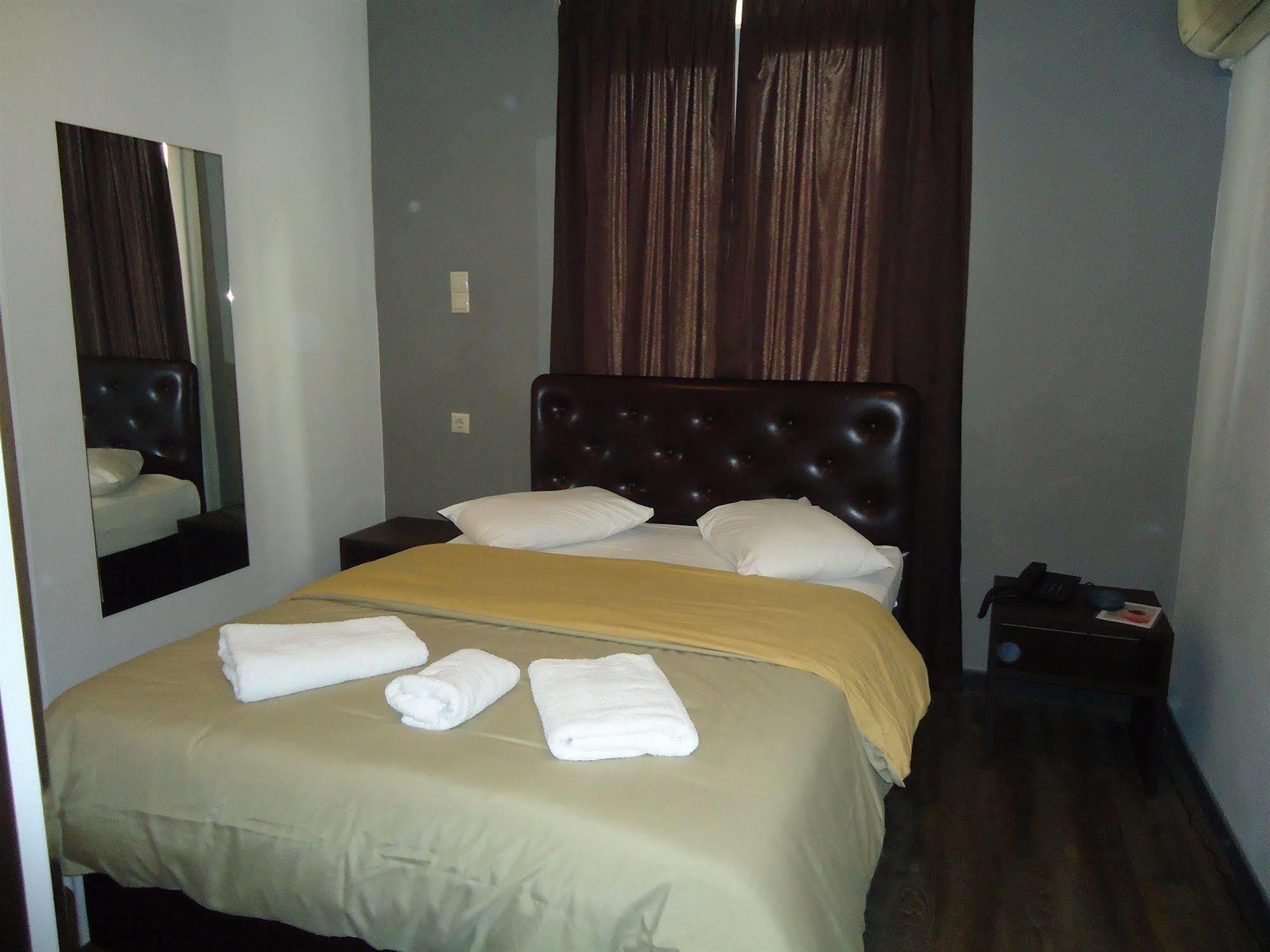 Cosmopolit Hotel Athens Ngoại thất bức ảnh