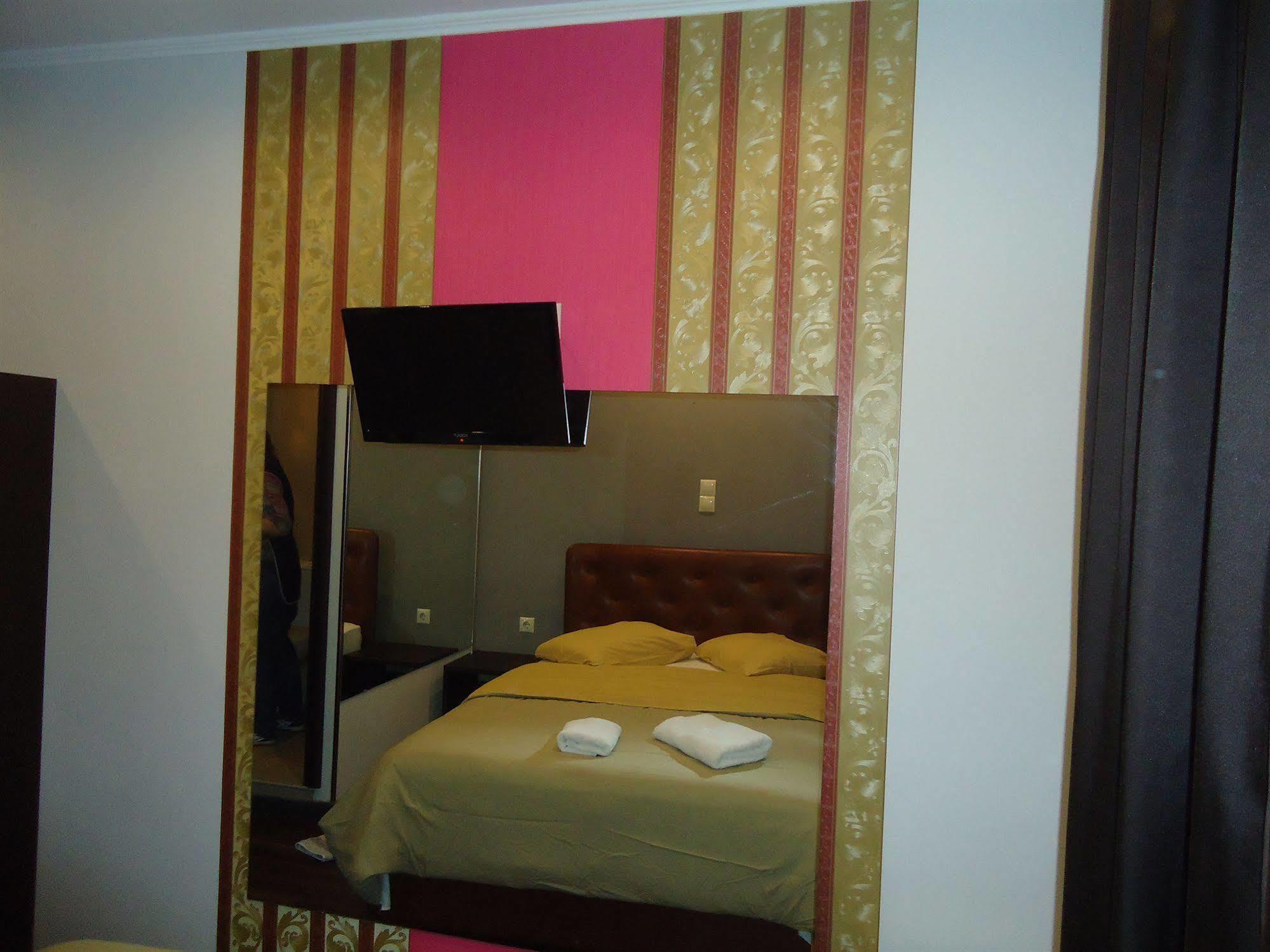 Cosmopolit Hotel Athens Ngoại thất bức ảnh