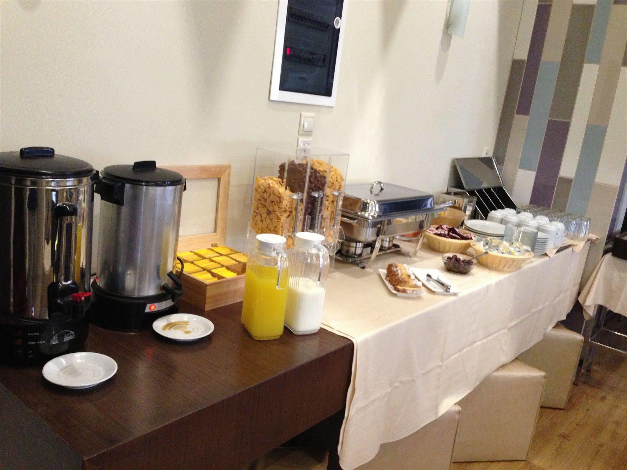 Cosmopolit Hotel Athens Ngoại thất bức ảnh