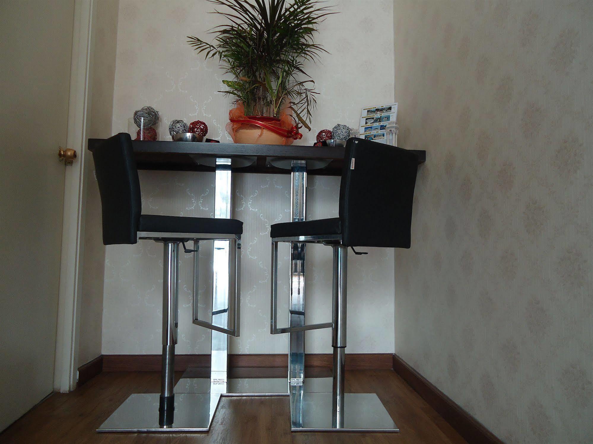 Cosmopolit Hotel Athens Ngoại thất bức ảnh